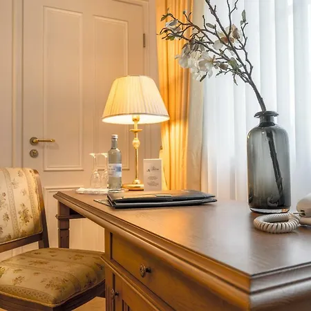 Landhaus Hotel 4*